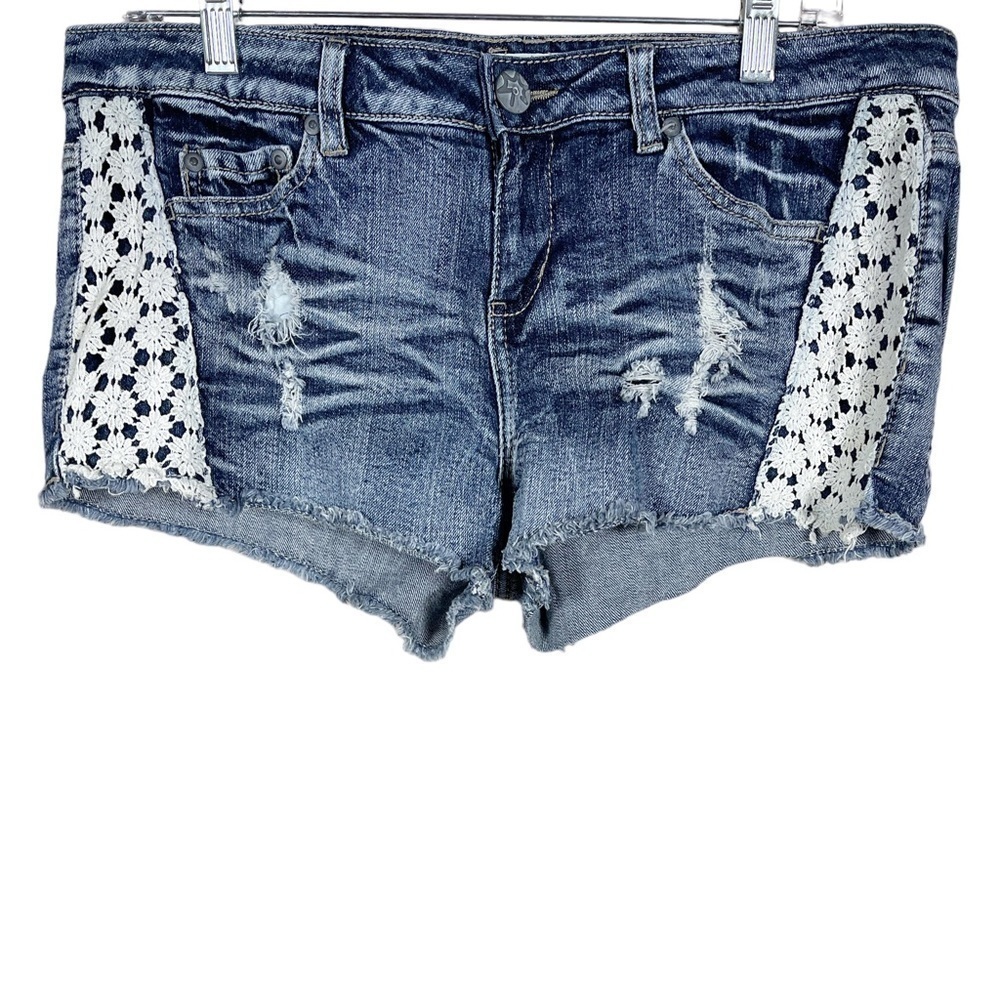 Rue21 Distressed Crochet Blue Denim Shorts.  Sz 11/12